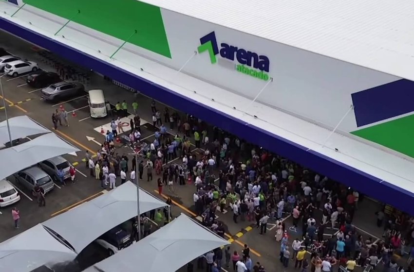 Arena faz inauguração antecipada para autoridades e empresários em Cosmópolis