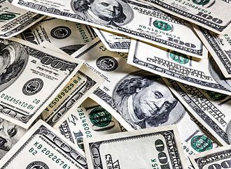 Dólar recua após cessar-fogo entre Irã e Israel e se mantém em queda