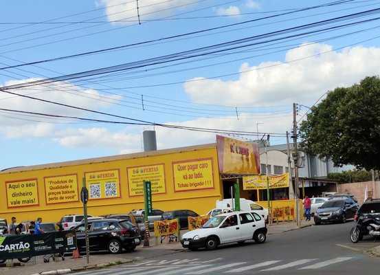 Inauguração do "Só Ofertas" agita Cosmópolis com filas, promoções esgotadas e provocação à concorrência