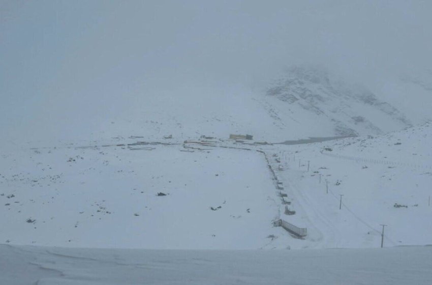 Nevasca deixa 19 turistas brasileiros presos em estrada no norte do Chile