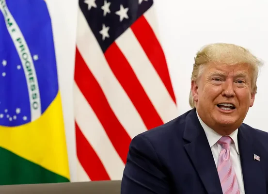 Trump impõe tarifas de 50% sobre produtos brasileiros e abala relação comercial com o país